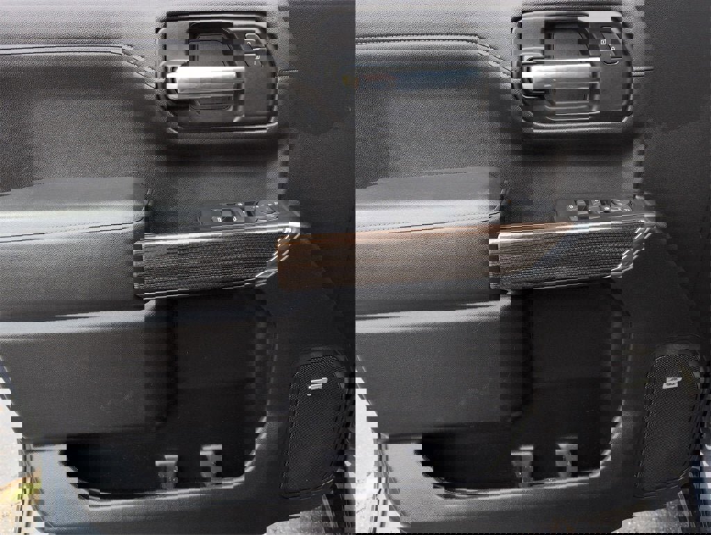 Used 2020 Chevrolet Silverado 1500 RST w/ All-Star Edition image 16