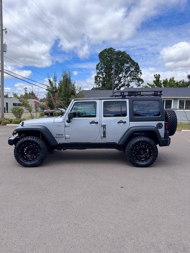 Used 2015 Jeep Wrangler Unlimited Sport w/ Quick Order Package 24S AWD/4WD image 8