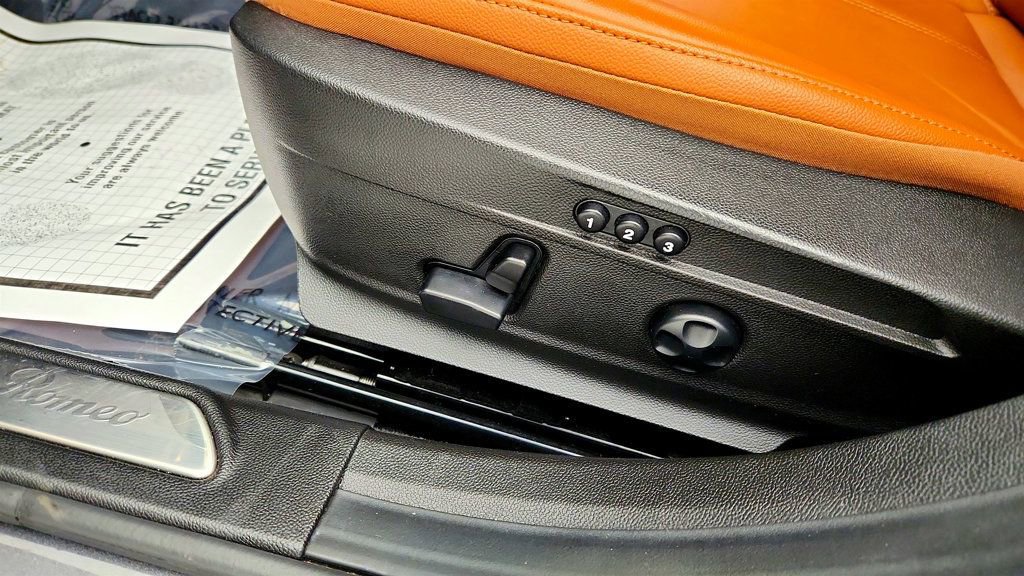 Used 2022 Alfa Romeo Giulia Ti image 12