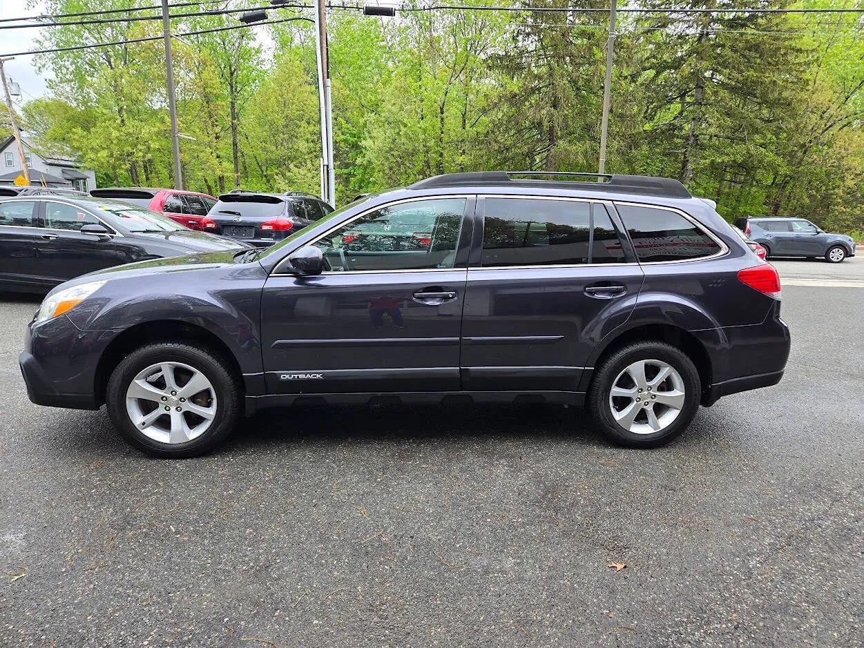 Used 2014 Subaru Outback 2.5i Limited AWD/4WD image 10