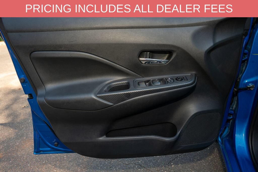 Used 2023 Nissan Versa SV FWD image 11