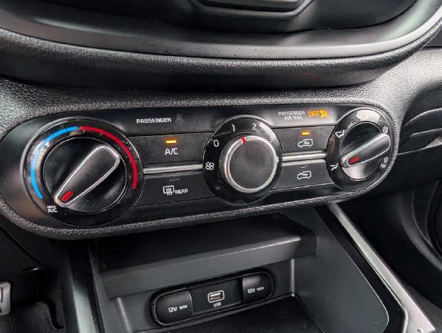 Used 2022 Kia Soul LX w/ Paint Protection Package FWD image 23