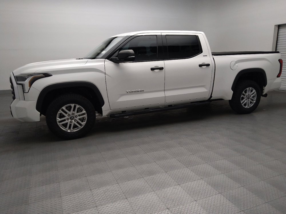 Used 2022 Toyota Tundra SR5 w/ SR5 Convenience Package AWD/4WD image 2