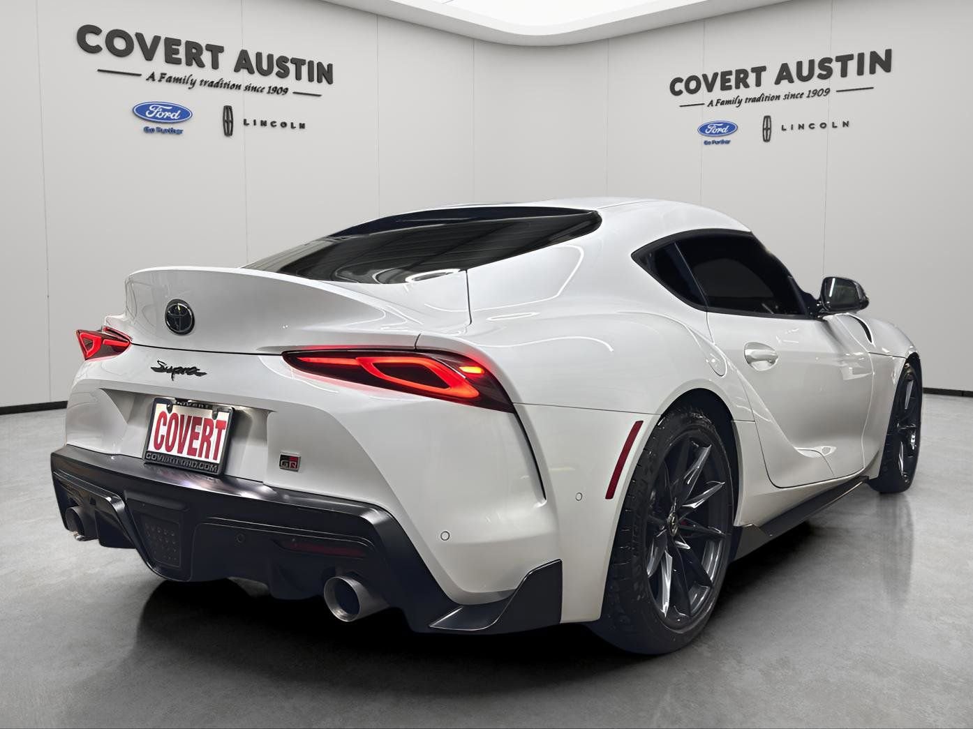 Used 2024 Toyota Supra Premium w/ Driver Assist Package RWD image 5