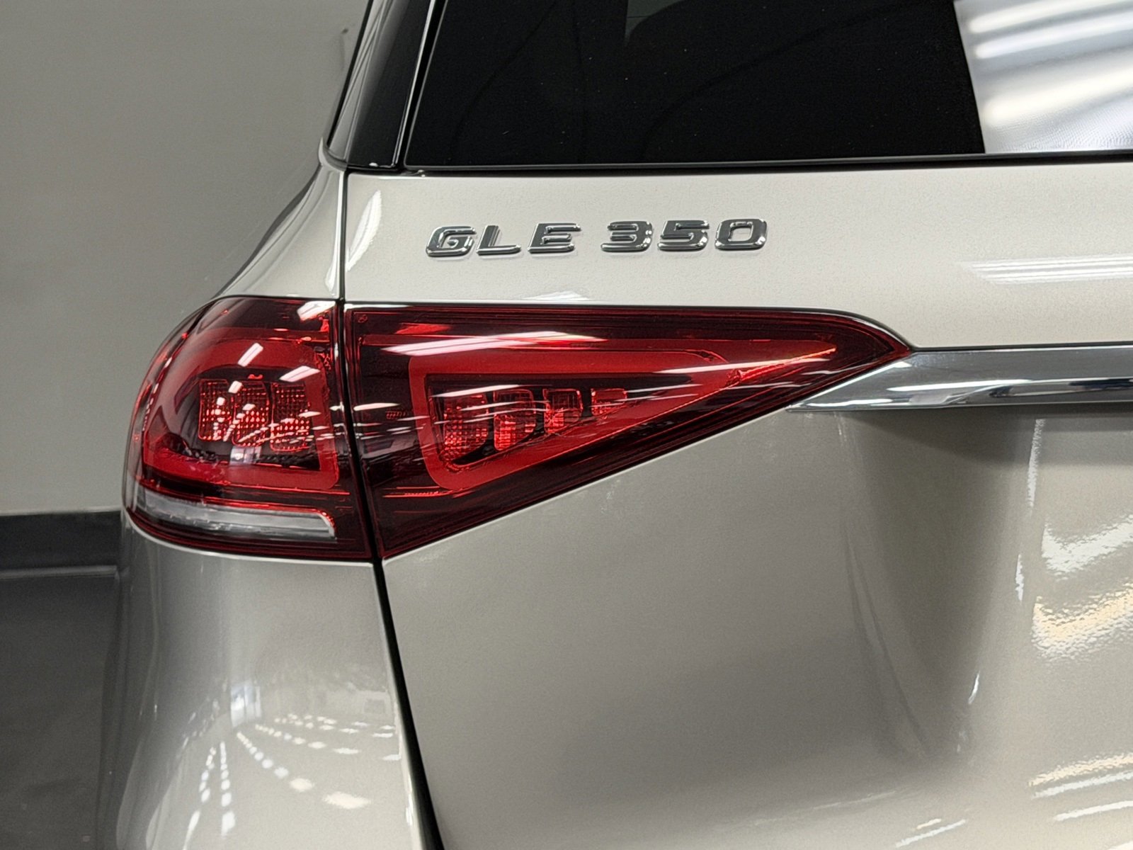 Used 2020 Mercedes-Benz GLE 350 4MATIC image 13