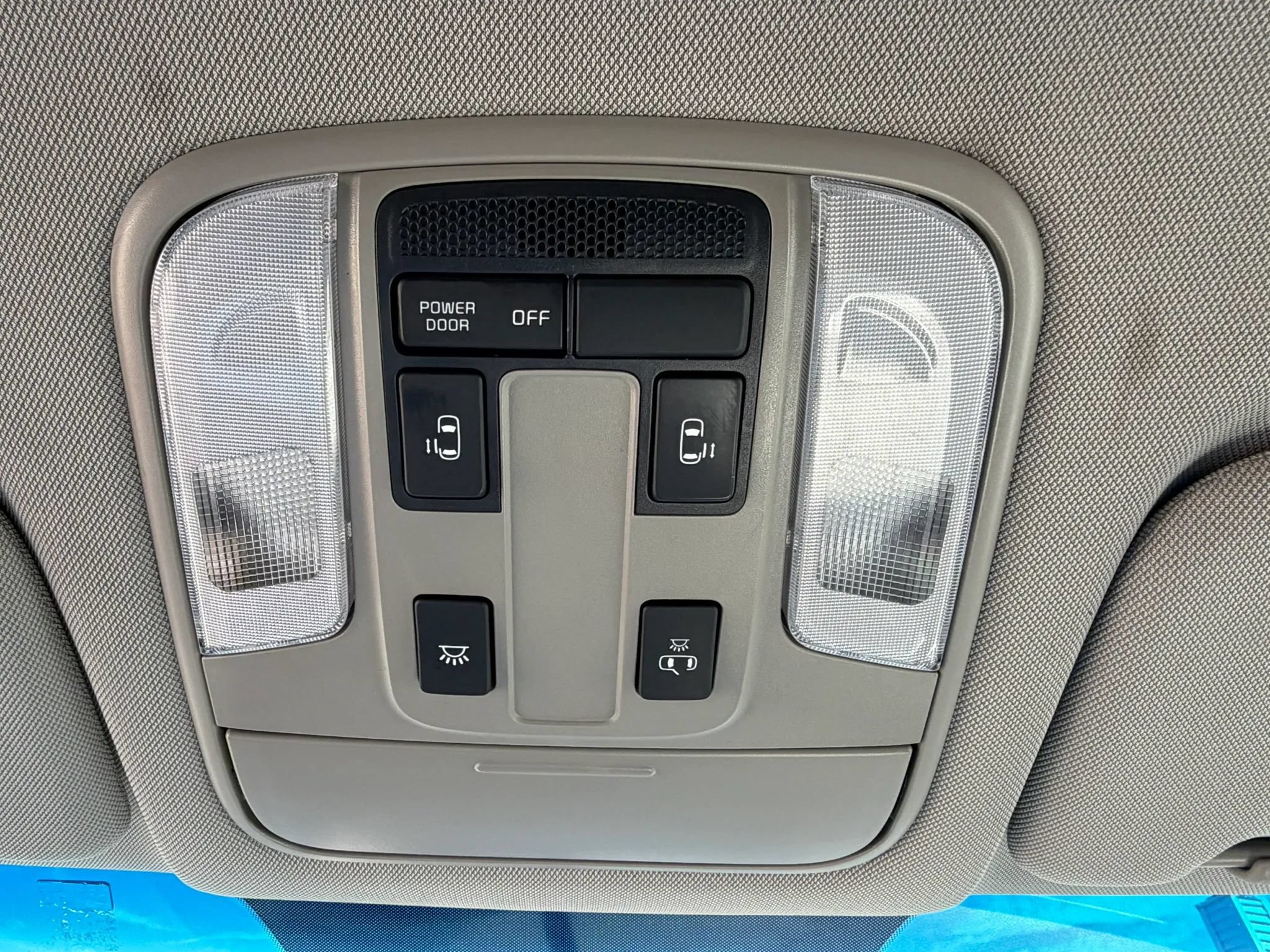 Used 2019 Kia Sedona LX FWD image 30