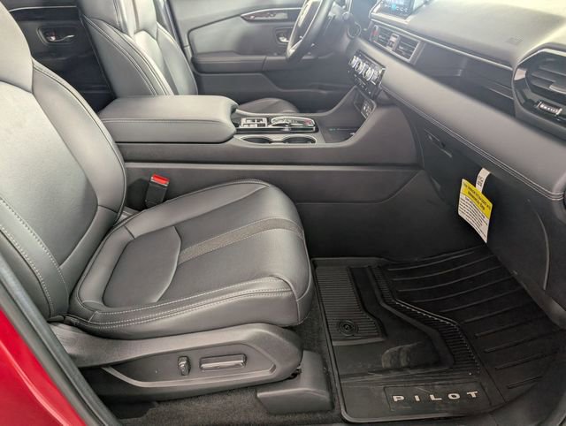 Used 2025 Honda Pilot Touring image 35