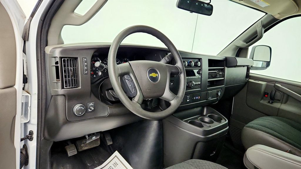 Used 2025 Chevrolet Express 2500 w/ Driver Convenience Package RWD image 11