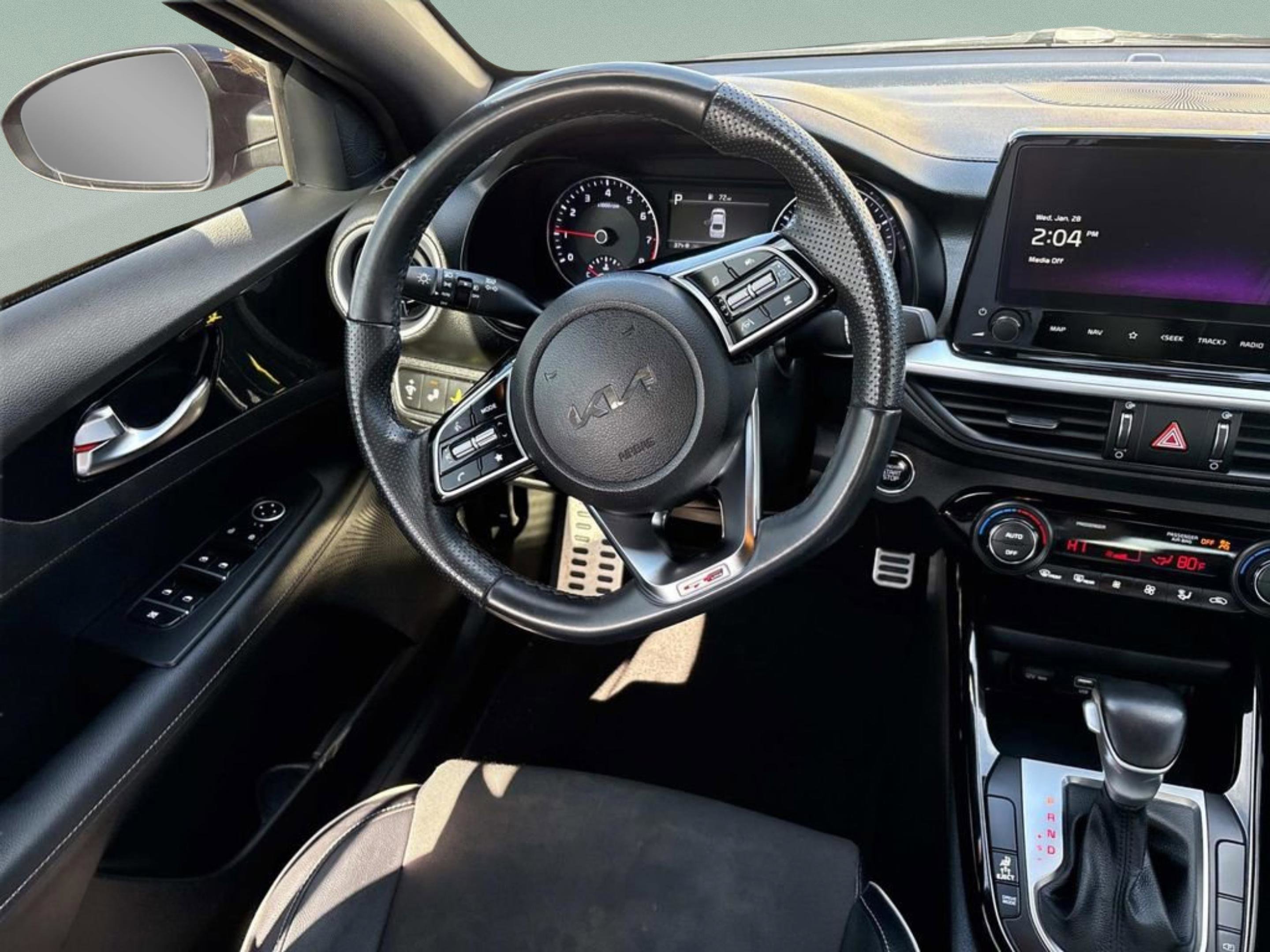 Used 2023 Kia Forte GT-Line w/ GT-Line Technology Package FWD image 17