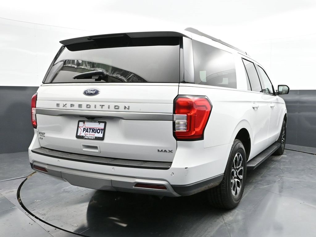 Used 2024 Ford Expedition Max XLT image 2