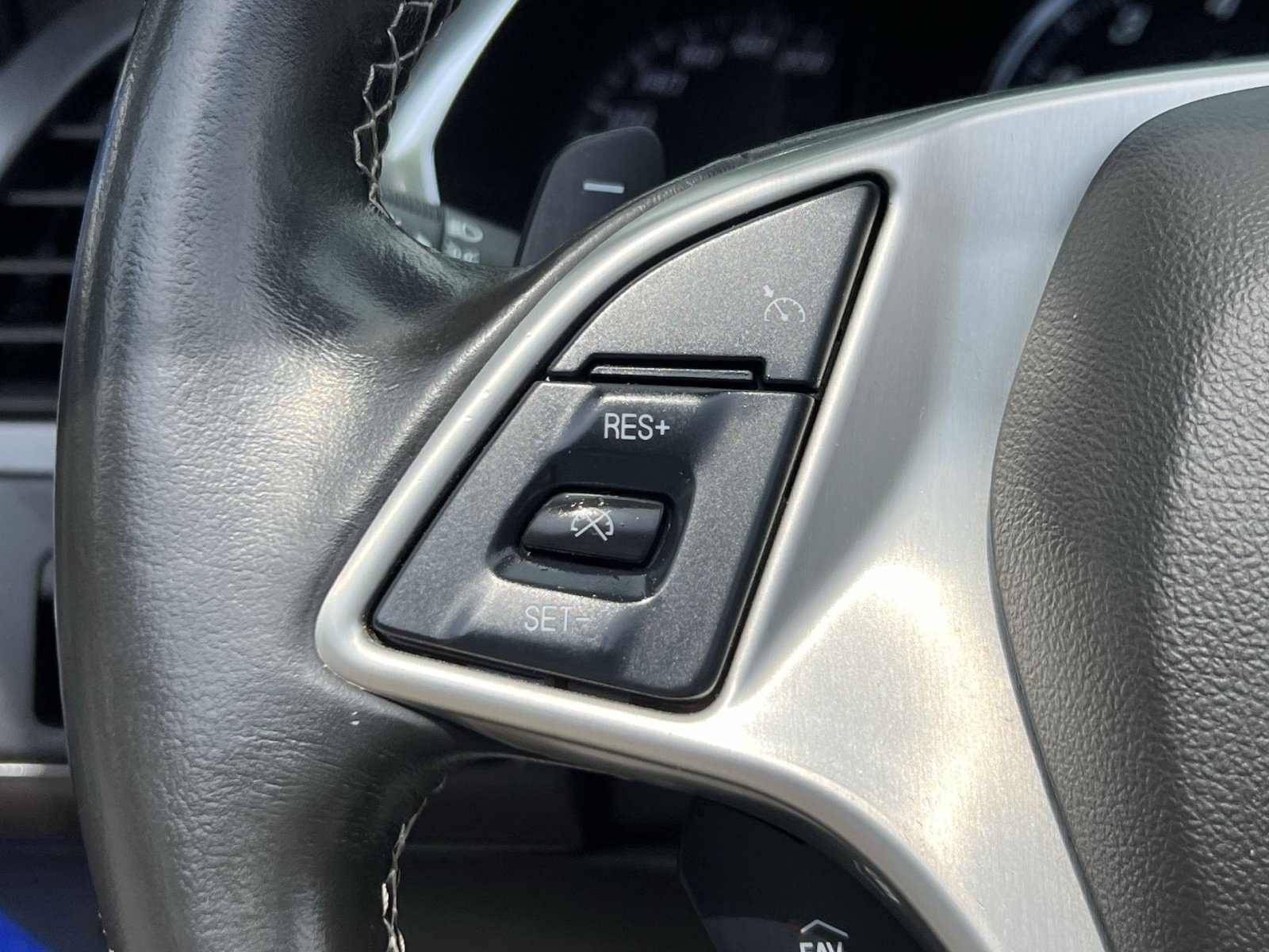Used 2019 Chevrolet Corvette Stingray Coupe w/ Z51 1LT RWD image 33
