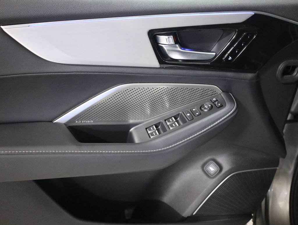 Used 2023 Acura MDX w/ Technology Package AWD/4WD image 9