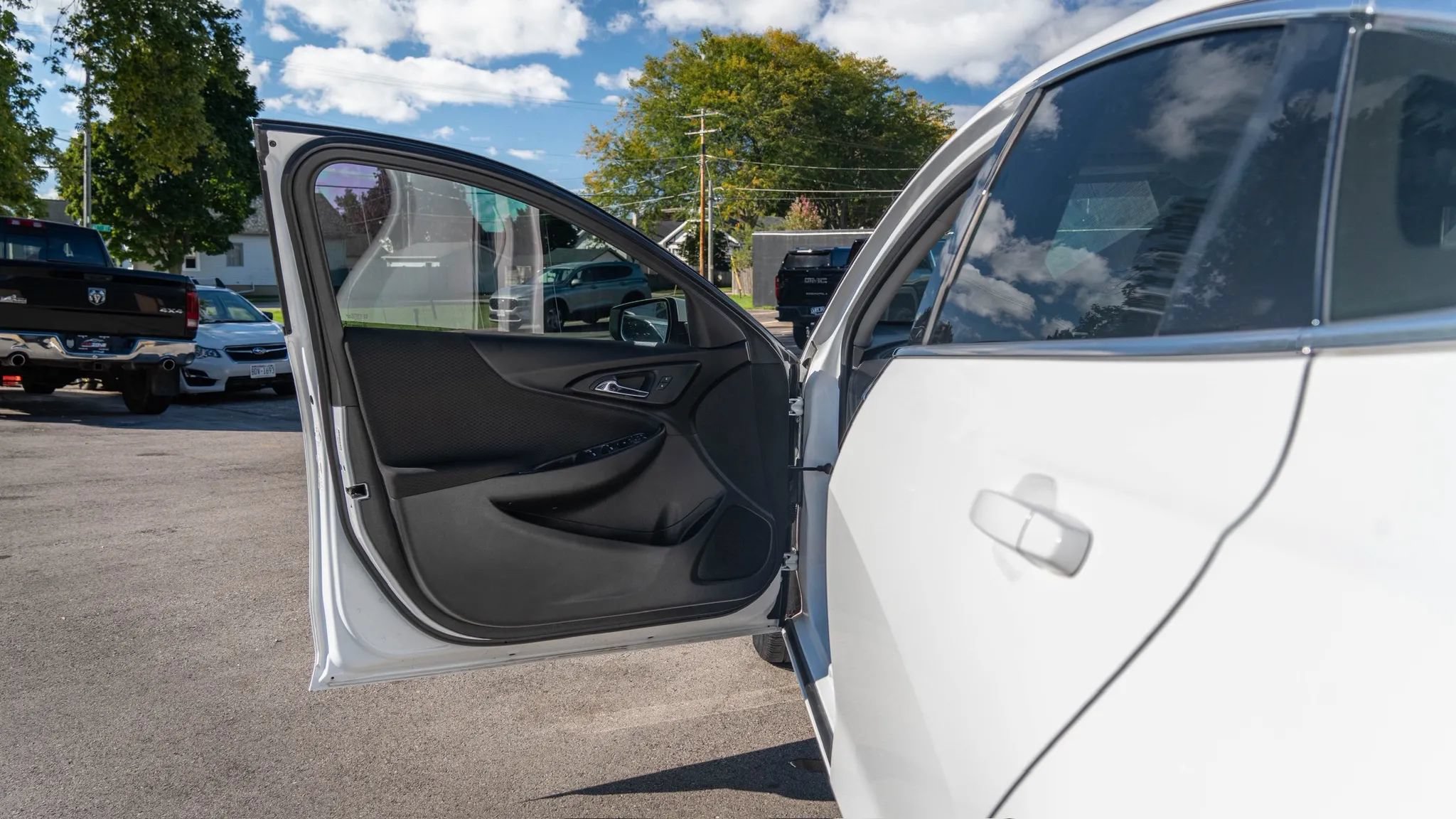 Used 2020 Chevrolet Malibu LT FWD image 13