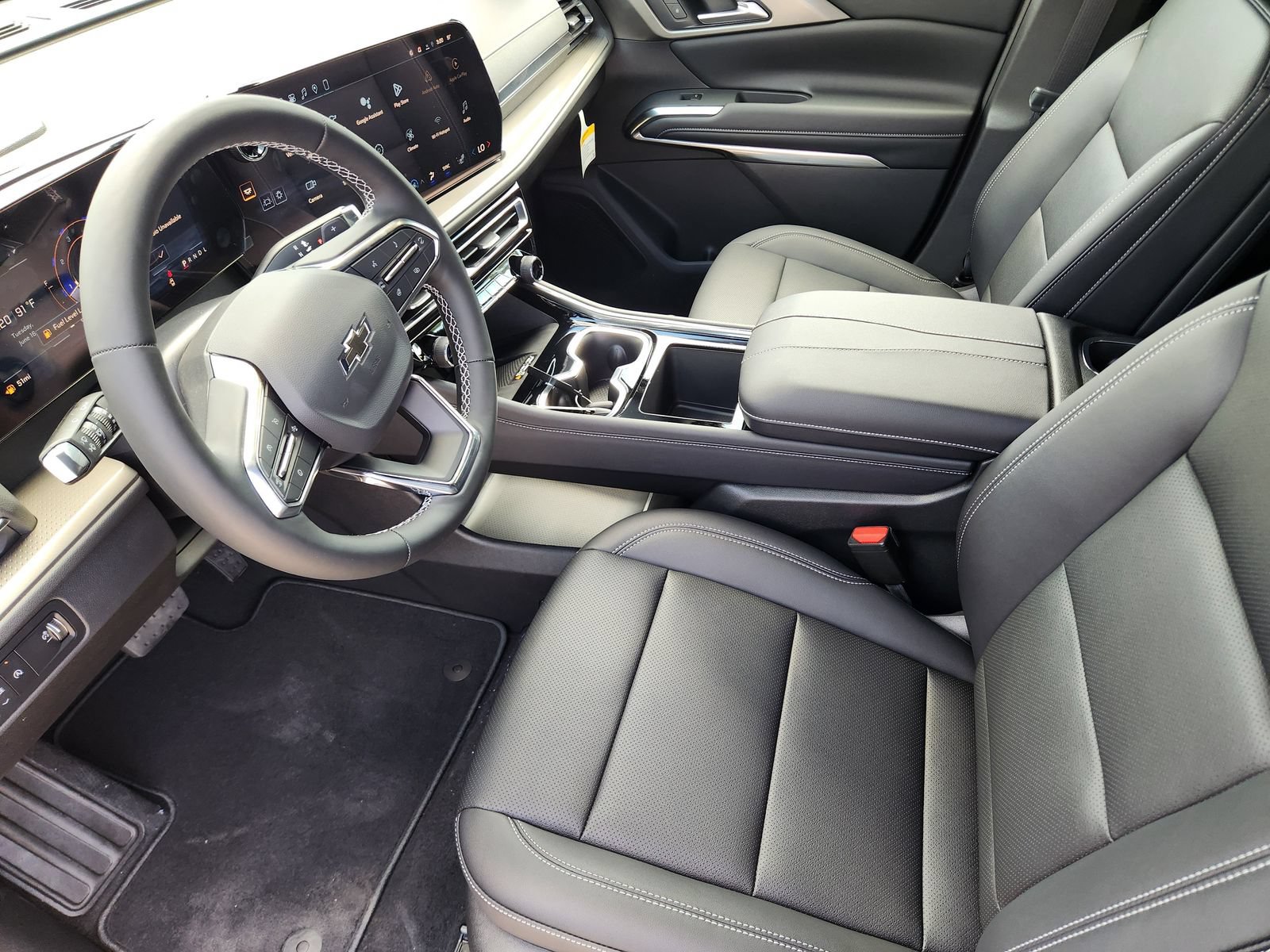 New 2026 Chevrolet Traverse LT w/ Midnight/Sport Edition FWD image 12