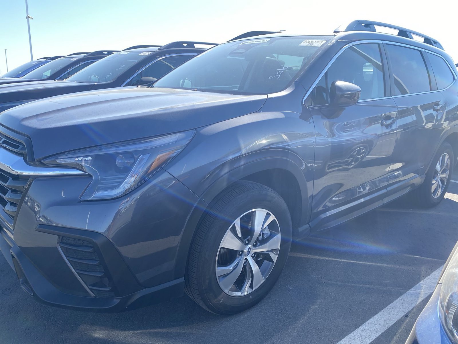 Used 2025 Subaru Ascent Premium AWD/4WD image 2