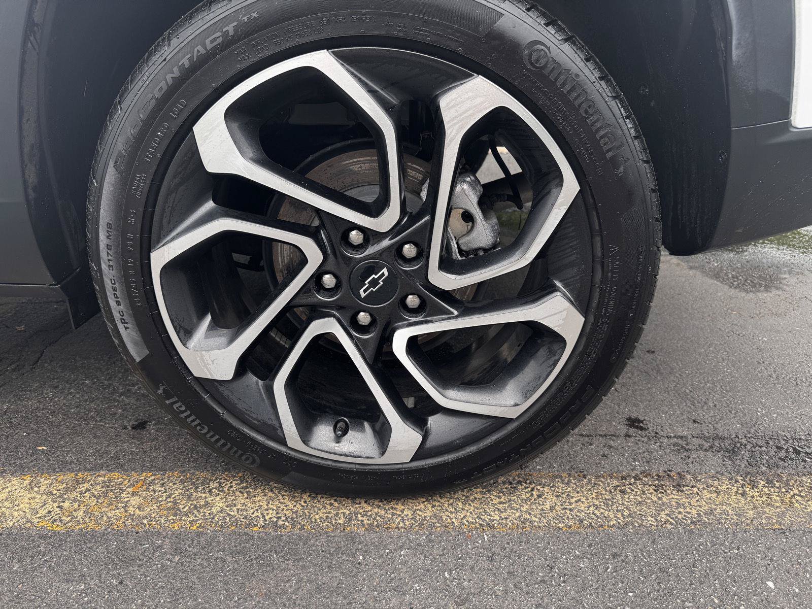 Certified 2024 Chevrolet Trax RS w/ Sunroof Package FWD image 9