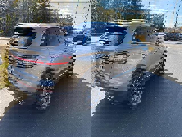 Used 2021 Lincoln Nautilus Reserve w/ Equipment Group 201A image 5