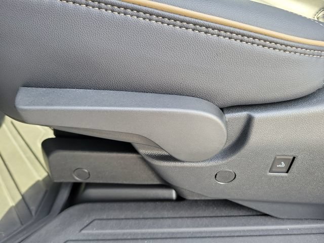 Certified 2025 Chevrolet Traverse High Country w/ LPO, Floor Liner Package FWD image 16