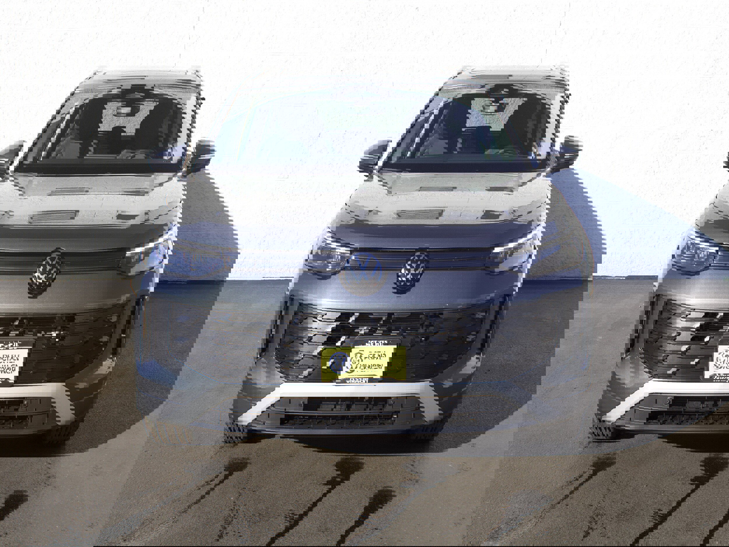 New 2026 Volkswagen Tiguan SE image 2