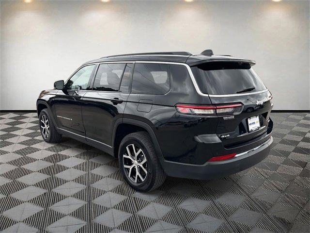 Used 2024 Jeep Grand Cherokee L Limited w/ Luxury Tech Group II image 3