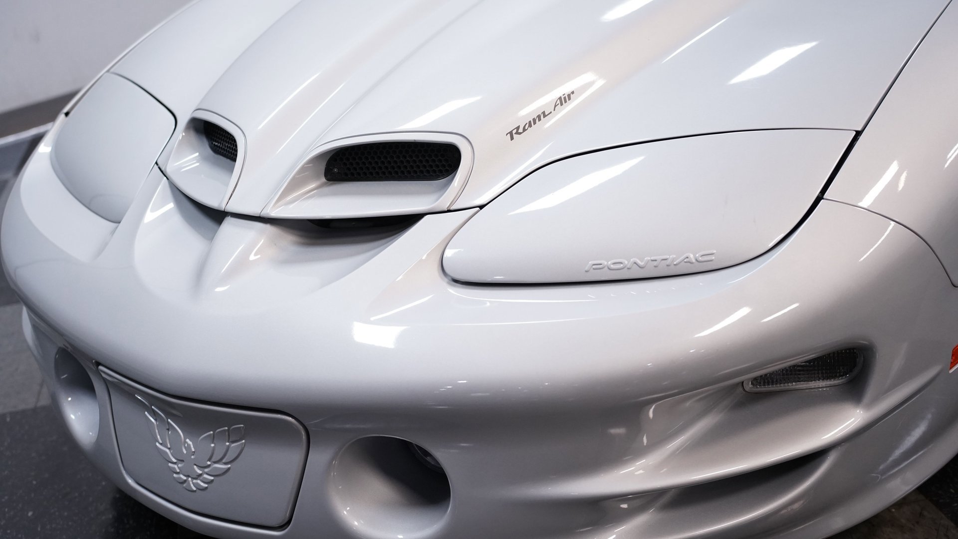Used 2000 Pontiac Firebird Trans Am RWD image 18