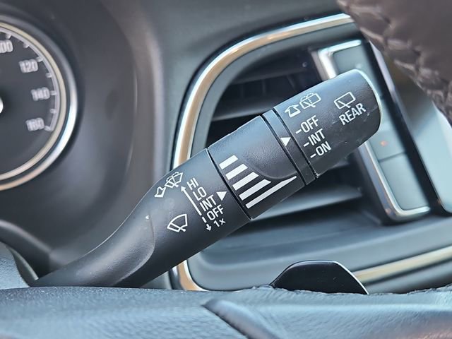 Used 2021 Buick Enclave Essence image 24