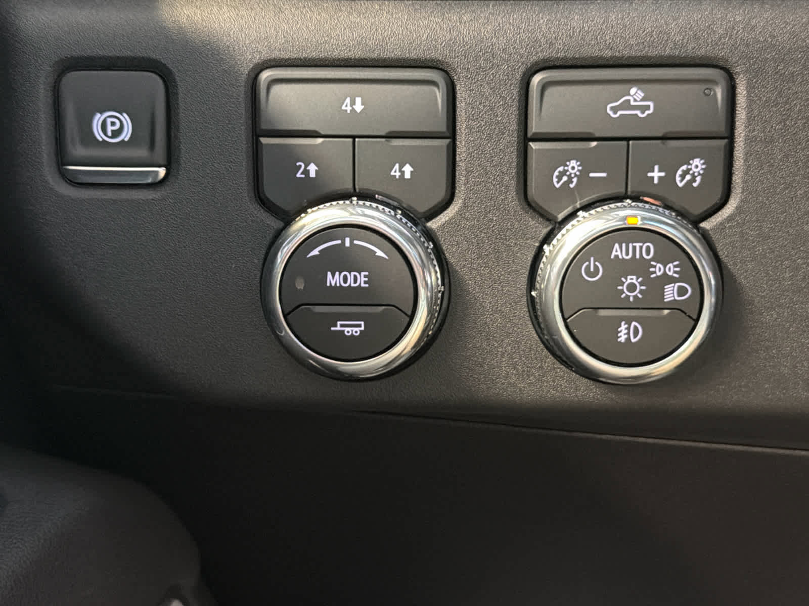 New 2026 GMC Sierra 2500 SLE w/ SLE Value Package; AWD/4WD image 12