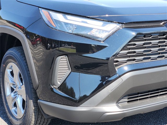 New 2025 Toyota RAV4 LE image 7