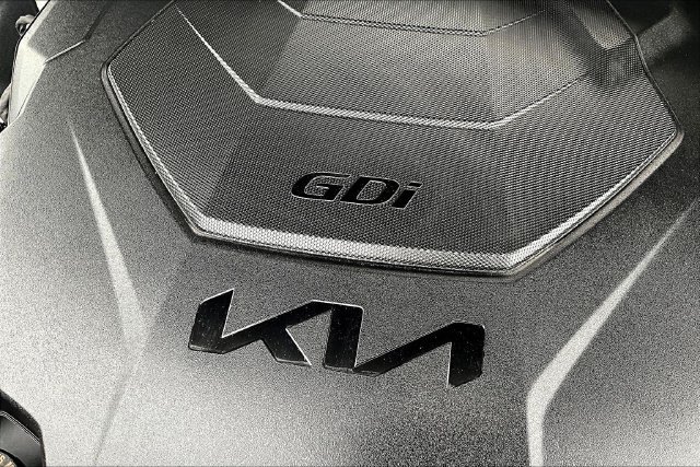 Certified 2023 Kia Telluride S w/ S Sunroof Package AWD/4WD image 31