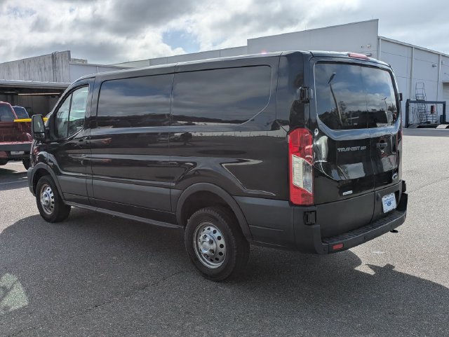 Used 2023 Ford Transit 250 Low Roof RWD image 5