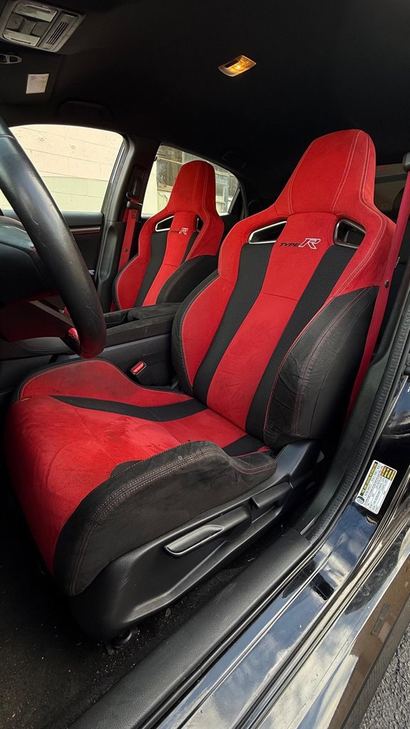 Used 2017 Honda Civic Type R image 29