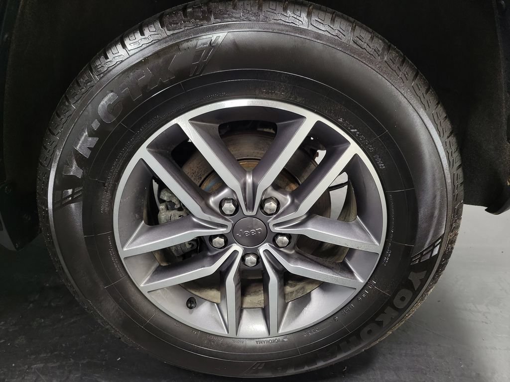 Used 2021 Jeep Grand Cherokee Limited AWD/4WD image 10