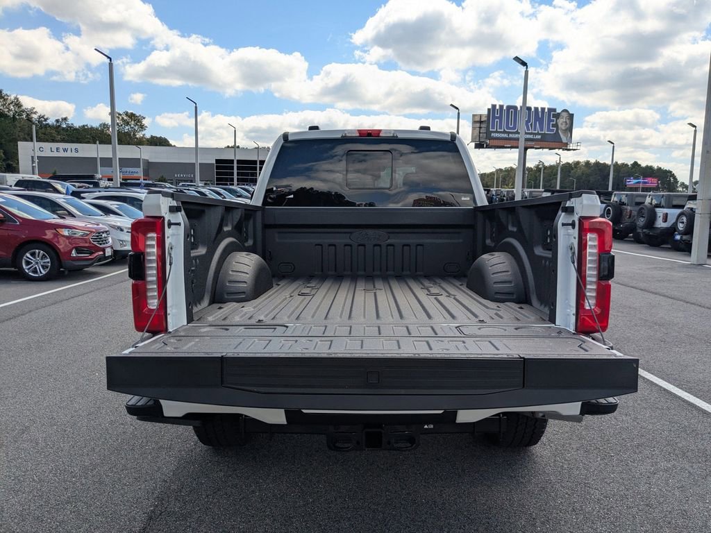 New 2026 Ford F250 Lariat w/ Black Appearance Package image 7