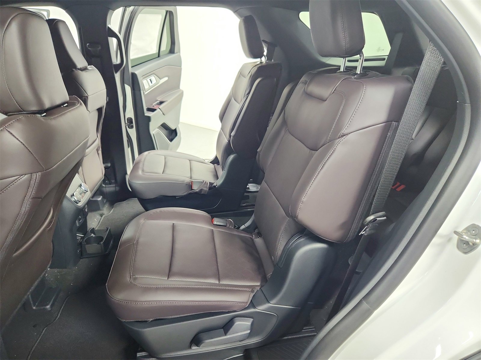 New 2026 Ford Explorer Platinum image 35