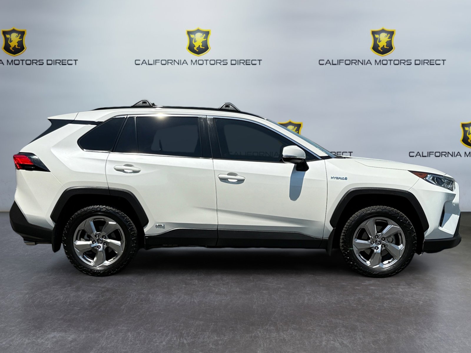 Used 2021 Toyota RAV4 XLE Premium image 6