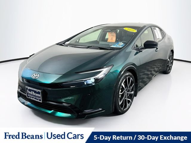 Used 2025 Toyota Prius Plug-In Hybrid FWD image 3