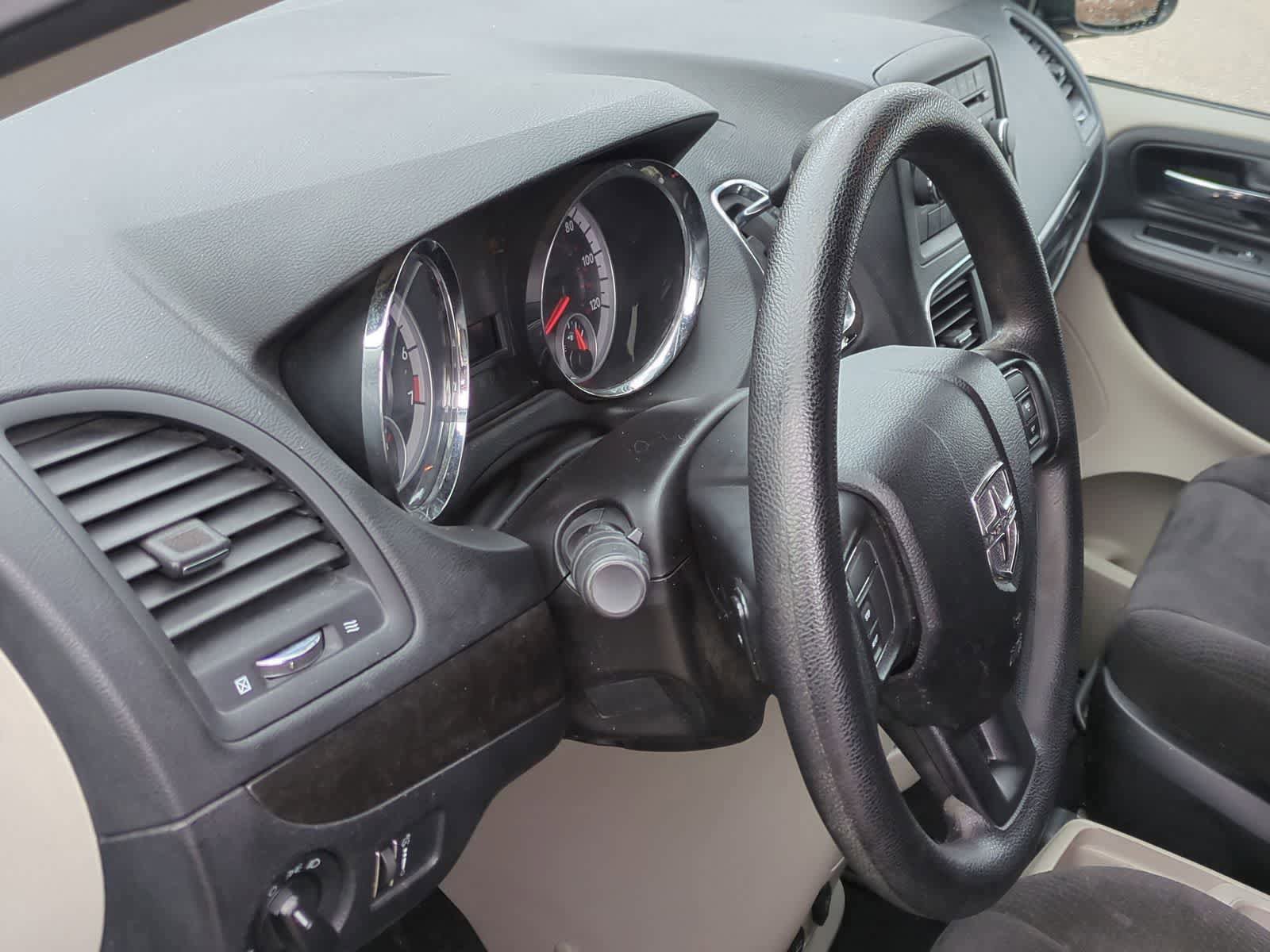 Used 2013 Dodge Grand Caravan SE image 10