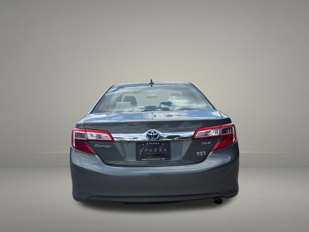 Used 2013 Toyota Camry XLE w/ Leather Pkg FWD image 4