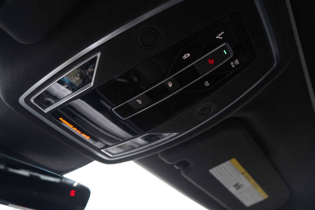 Used 2022 Audi S8 w/ S8 Comfort Plus Package image 29