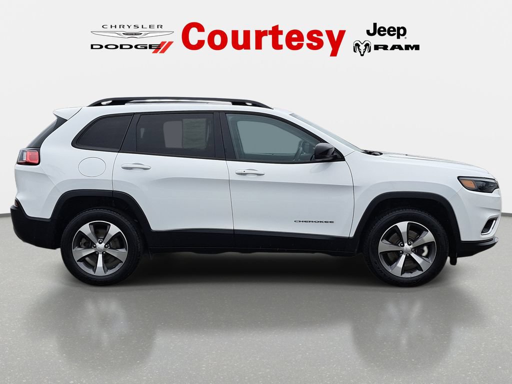 Certified 2022 Jeep Cherokee Limited AWD/4WD image 3