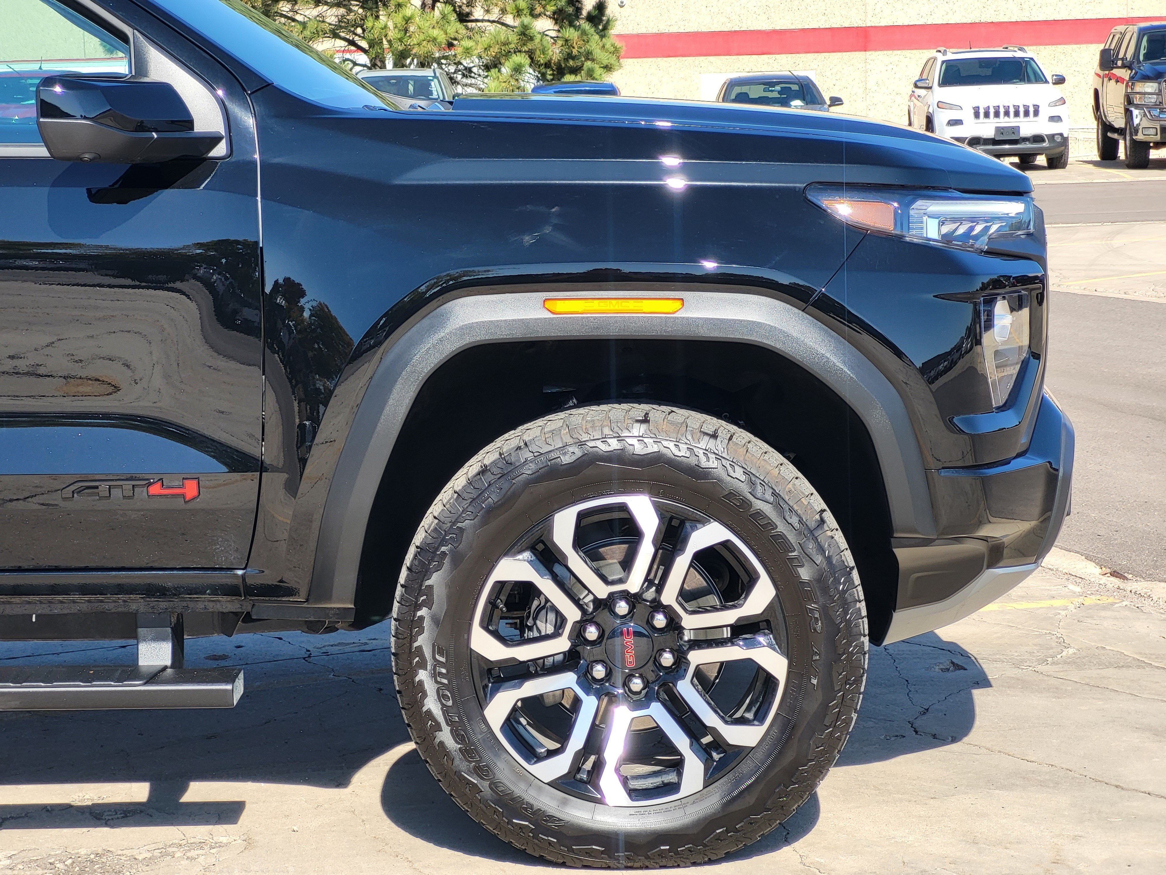 Used 2026 GMC Canyon AT4 w/ Technology Plus Package AWD/4WD image 7