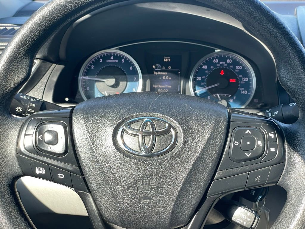 Used 2016 Toyota Camry LE image 12