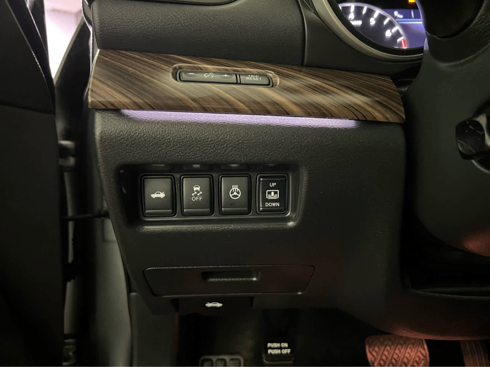 Used 2018 Nissan Maxima Platinum image 18