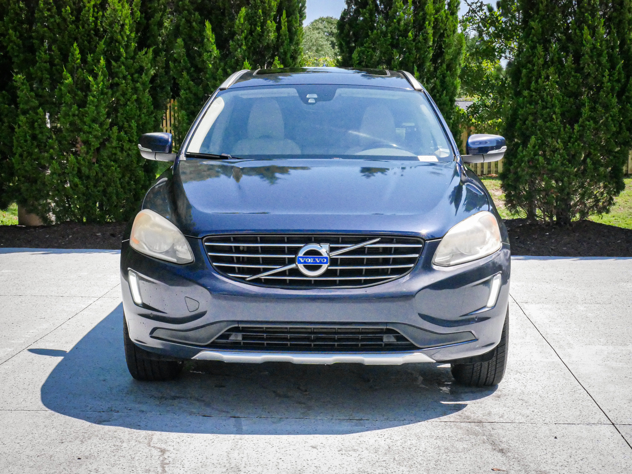 Used 2015 Volvo XC60 T5 Premier w/ Proximity Package FWD image 3