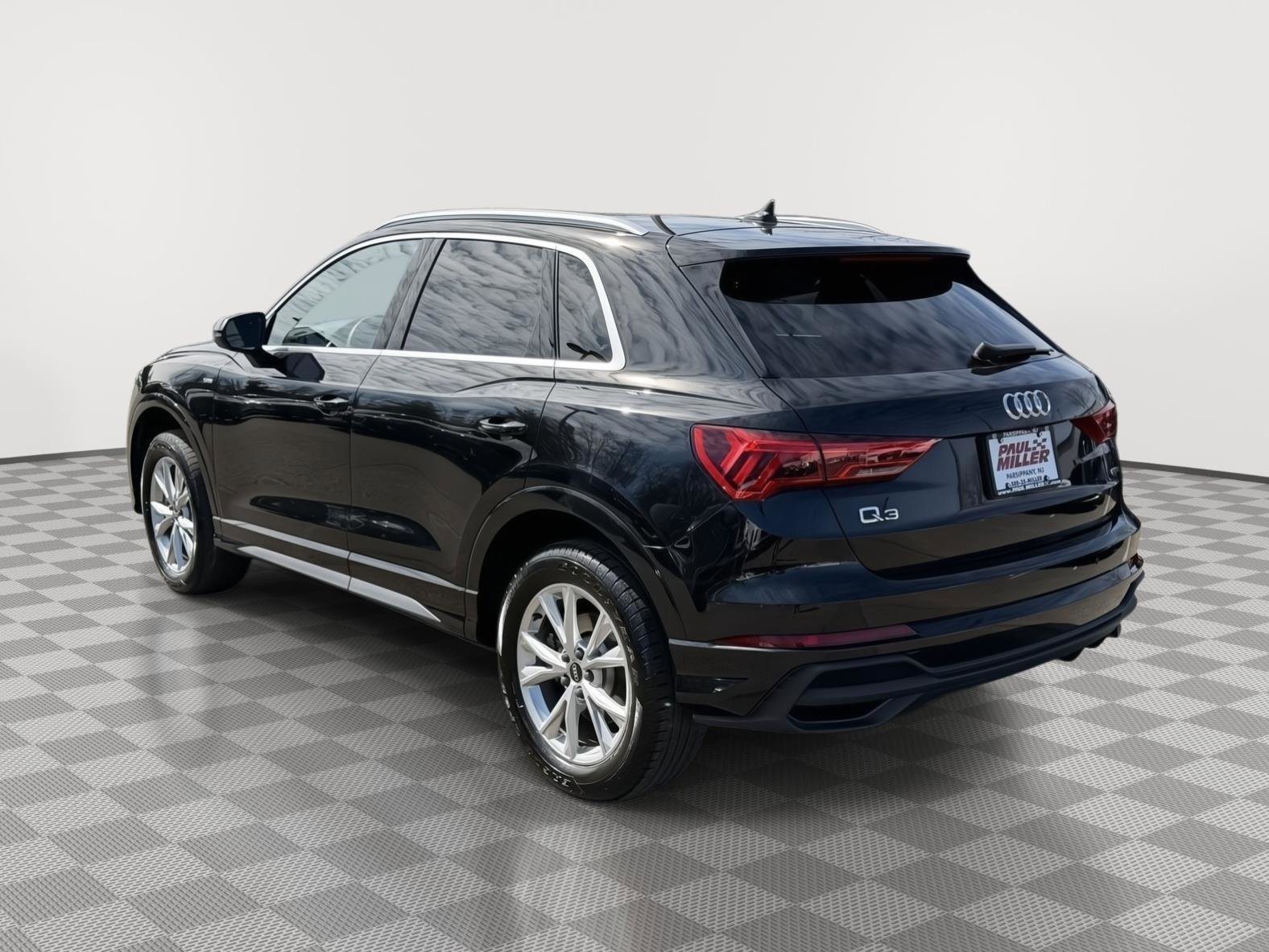Used 2023 Audi Q3 2.0T Premium Plus w/ Premium Plus Package image 4