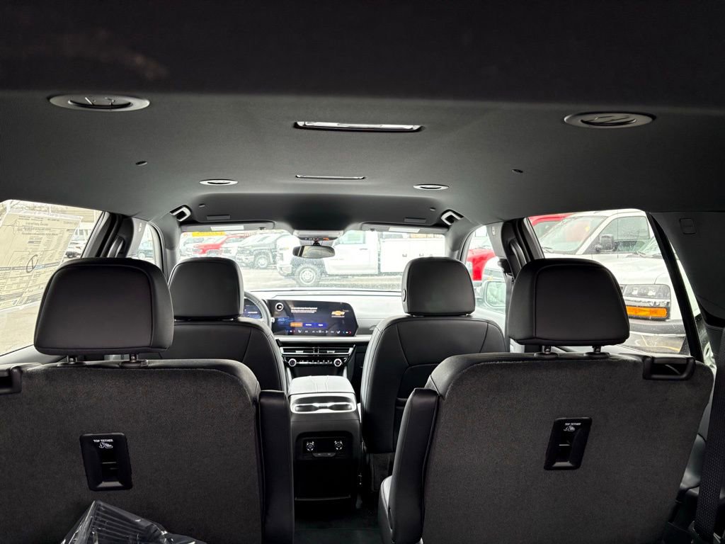 New 2026 Chevrolet Traverse LT w/ LPO, Floor Liner Package image 7
