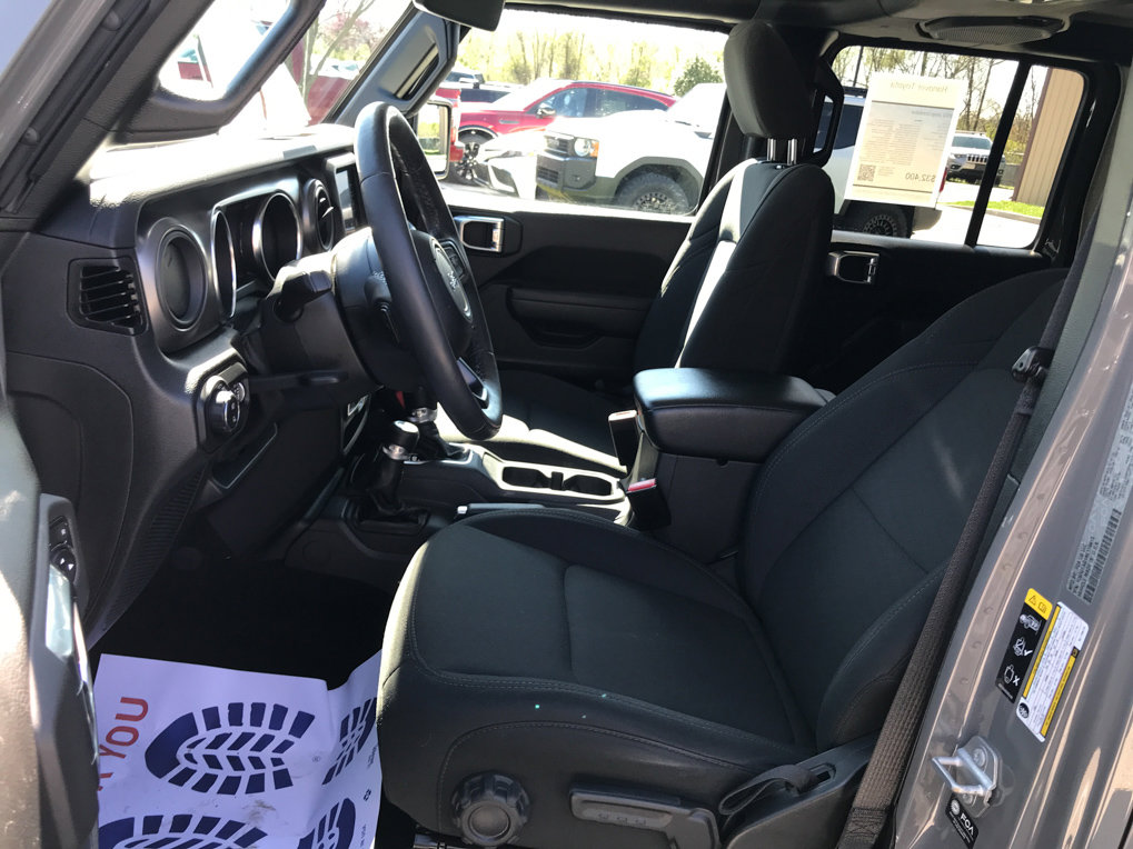 Used 2022 Jeep Gladiator Willys AWD/4WD image 22