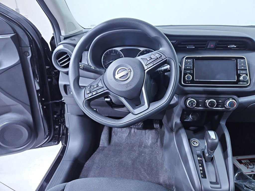 New 2025 Nissan Kicks Play S image 14