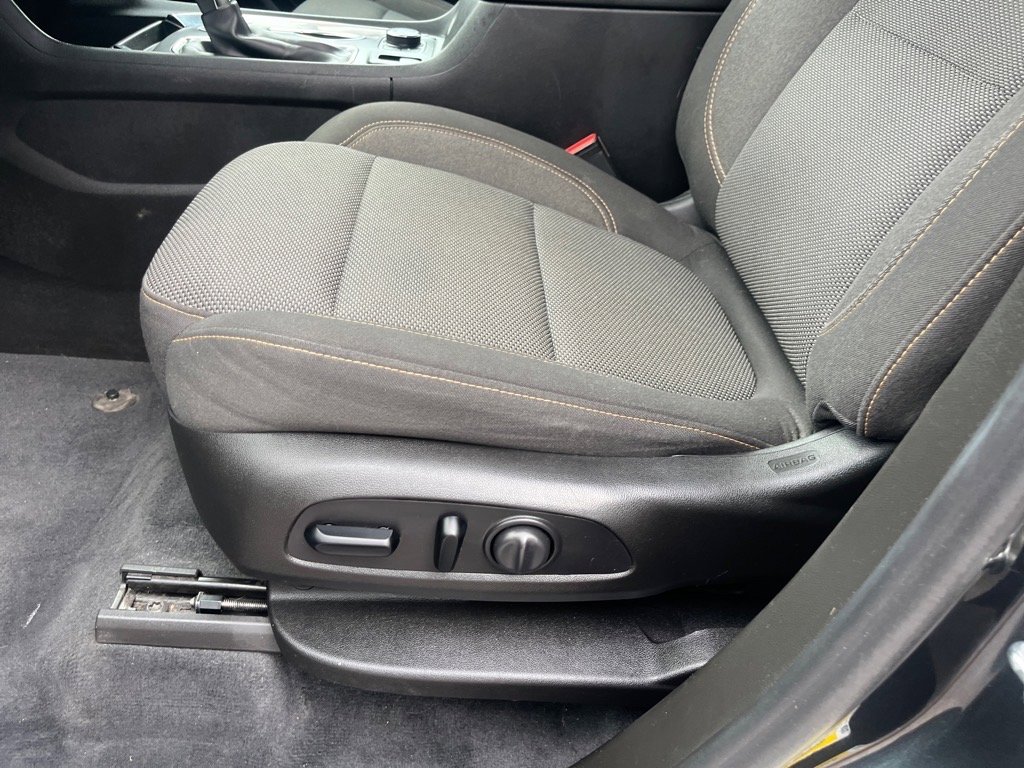 Used 2021 Chevrolet Traverse LT image 7