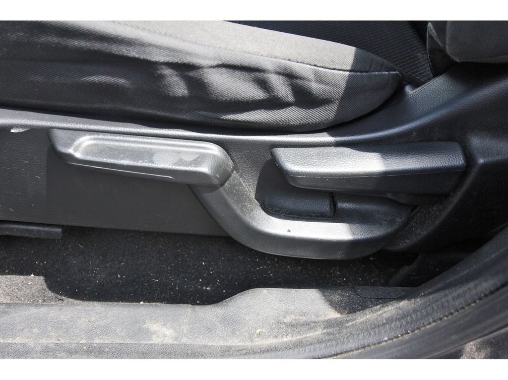 Used 2022 Honda HR-V LX image 29
